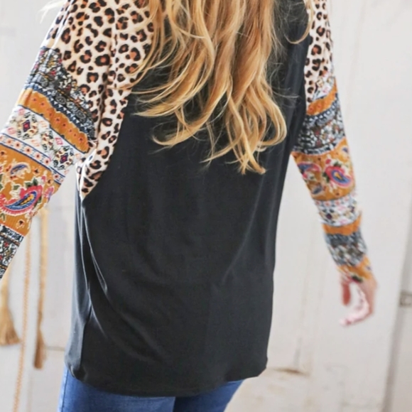 💜 New Aztec Sleeve Top - Picture 3 of 5